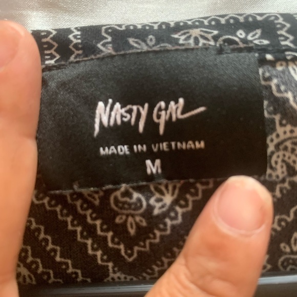 Nasty Gal size M button up long sleeve shirt w/tie - Picture 2 of 2